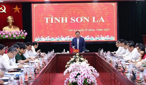 Son La asked to develop service industries to form harmonious economic structure