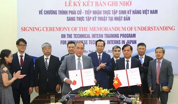 Japan to recruit Vietnamese technical interns under newly signed MoU