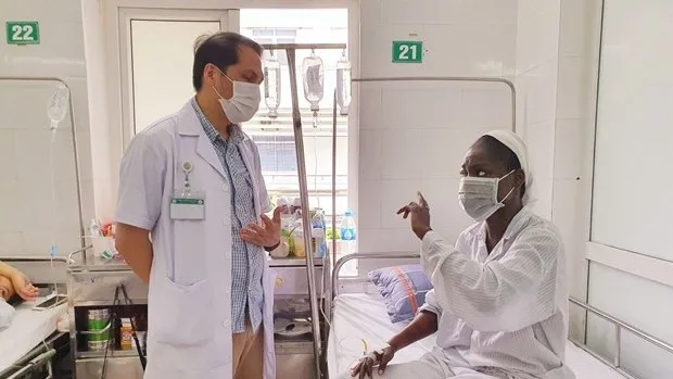 Vietnamese doctors save Nigerian woman with severe malaria