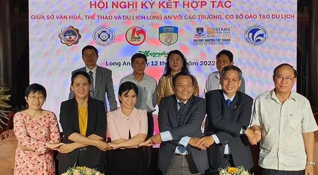 Long An signs cooperation agreement on training for tourism development