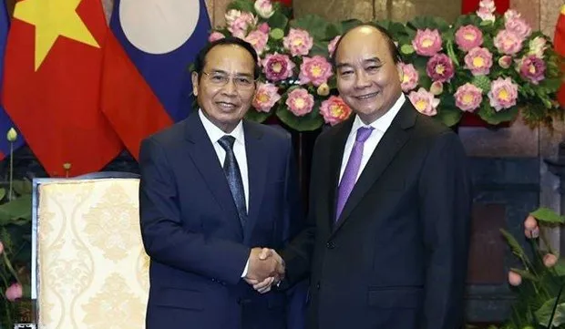 Vietnamese, Lao leaders hail significance of friendship year