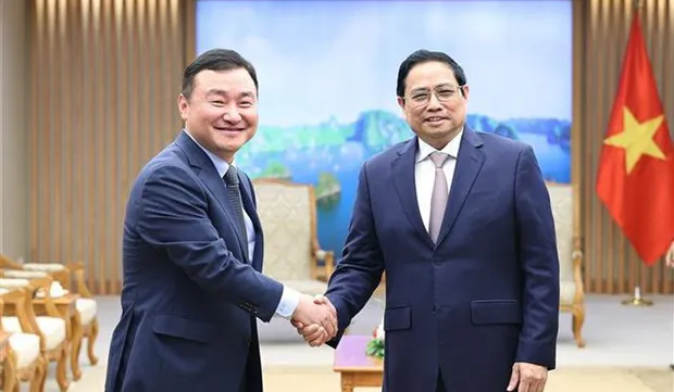 Prime Minister asks Samsung Electronics to expand operations in Vietnam