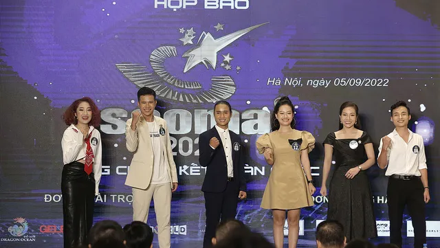 18 contestants compete in the national final of Sao Mai 2022