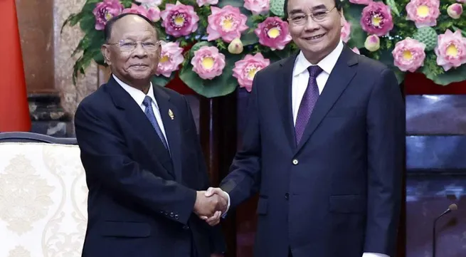 President hosts Cambodian top legislator