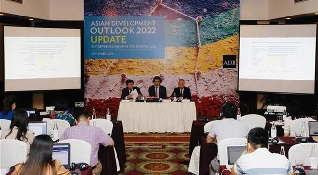 ADB keeps Vietnam 2022 growth forecast unchanged at 6.5%