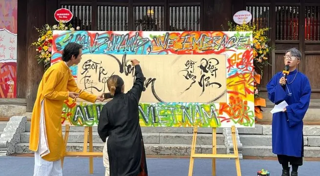Exhibition 'Dialogue between Calligraphy and Graffiti' launched