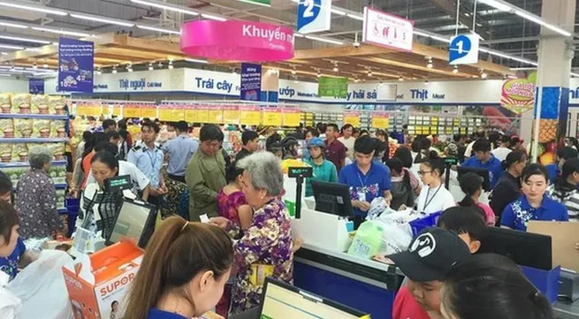 Total retail sales of consumer goods, services in eight months rise 13.9 percent