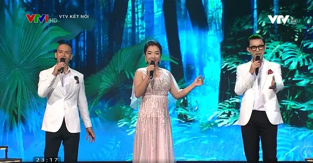 August Connecting Melody: Return to the Historic Autumn with a Series of Revolutionary Songs