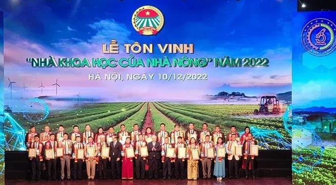 Farmer Union honours outstanding agricultural scientists