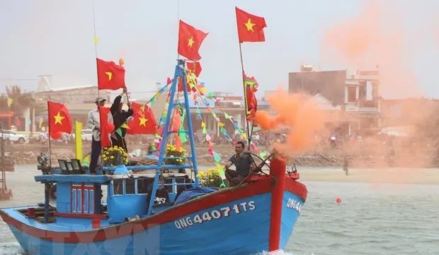 Quang Ngai fishermen begin first catch of Lunar New Year