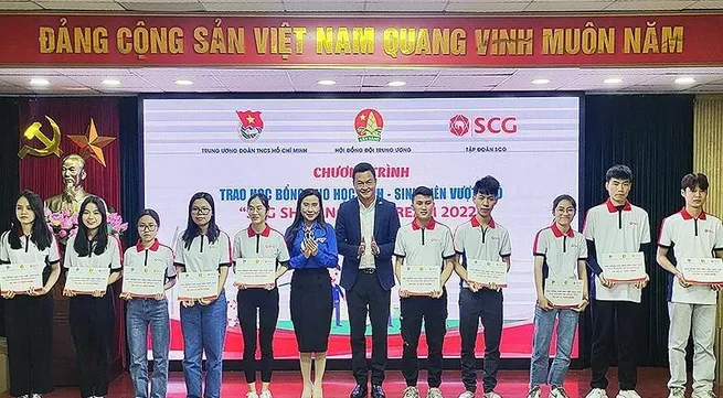 Scholarships presented to disadvantaged students