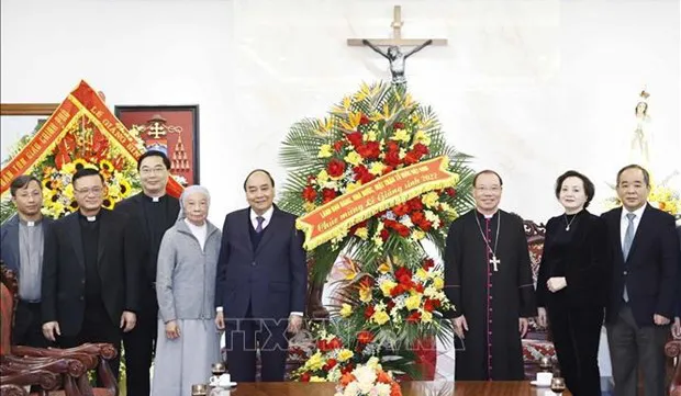 President extends Christmas greetings to Hanoi Archdiocese