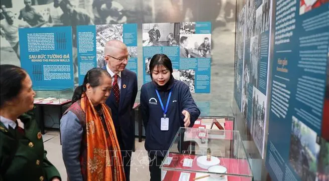 Exhibition recalls memories of historic struggle to defend Hanoi 50 years ago