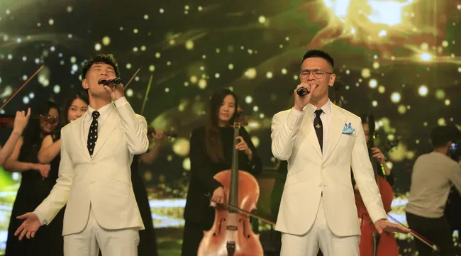 Celebrating New Year's Eve with Live Broadcast Tet Means Hope