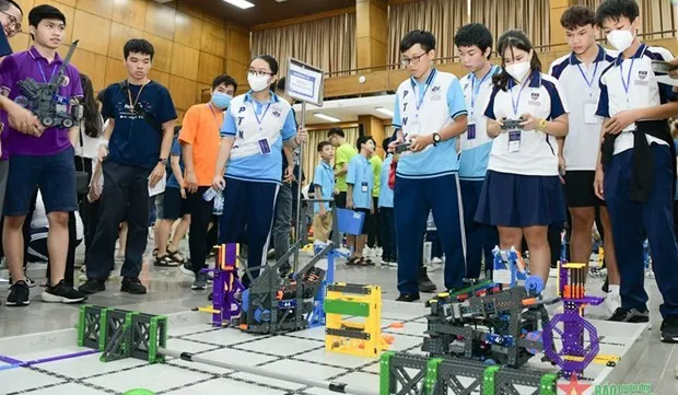 Vietnam to send 20 teams to VEX Robotics World Championship 2023