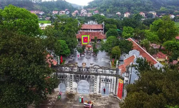 Con Son-Kiep Bac Spring Festival kicks off