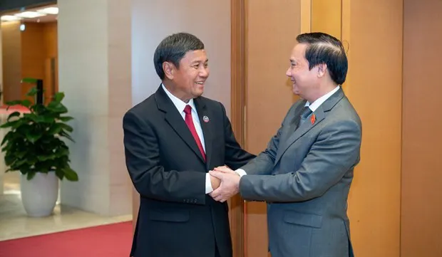 Vietnamese, Lao legislatures consolidate close ties