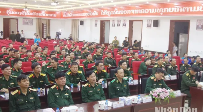 Seminar gathers young officers of Vietnam and Lao