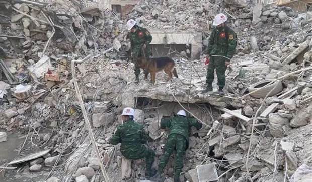 Vietnamese military rescue team returns home from Turkey