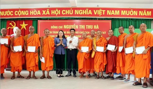 Front leader congratulates Khmer people in Soc Trang on Chol Chnam Thmay
