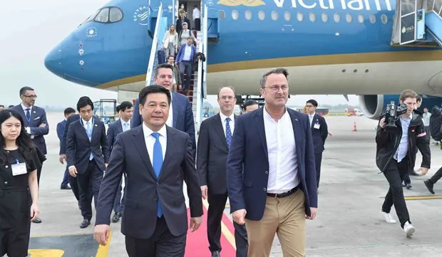 Prime Minister of Luxembourg begins official visit to Vietnam