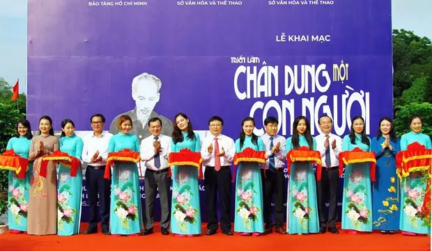 Nghe An exhibition honours President Ho Chi Minh