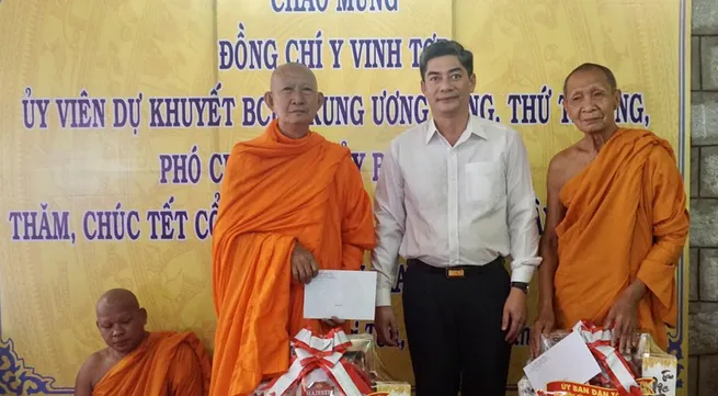 Greetings extended to Khmer people in An Giang on Chol Chnam Thmay festival