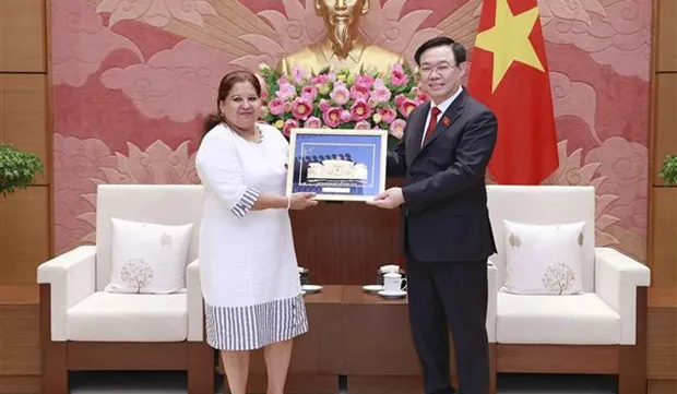 Top legislator receives Secretary General of Cuban Women's Union