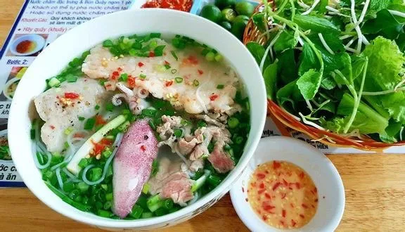 'Bun quay’: A common breakfast dish on Phu Quoc Island