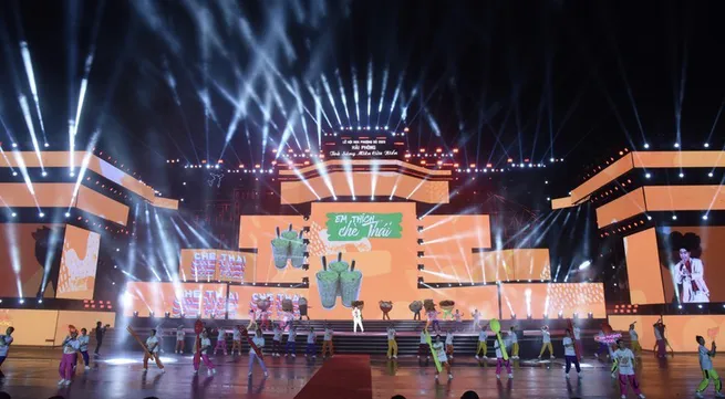 Hai Phong Red Flamboyant Flower Festival 2023 opens