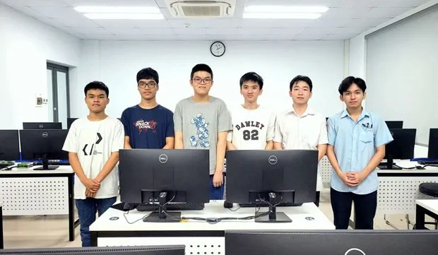 Vietnamese students bag six medals at Asia-Pacific Informatics Olympiad 2023