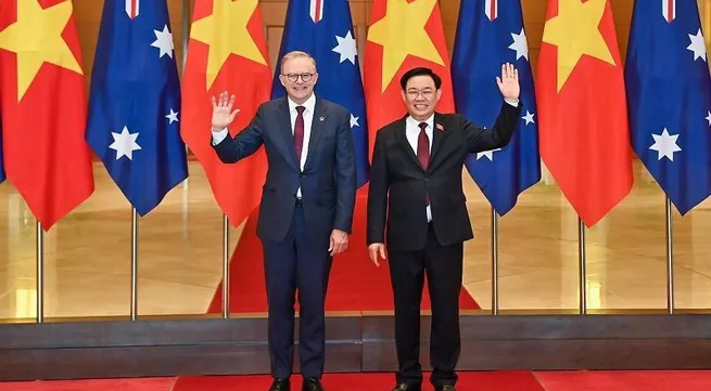 Top legislator of Vietnam meets with visiting Australian PM