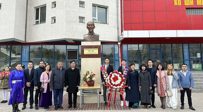 President Ho Chi Minh’s birth anniversary marked in Mongolia