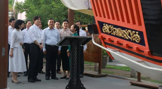 Japanese Crown Prince and Crown Princess visit Hoi An