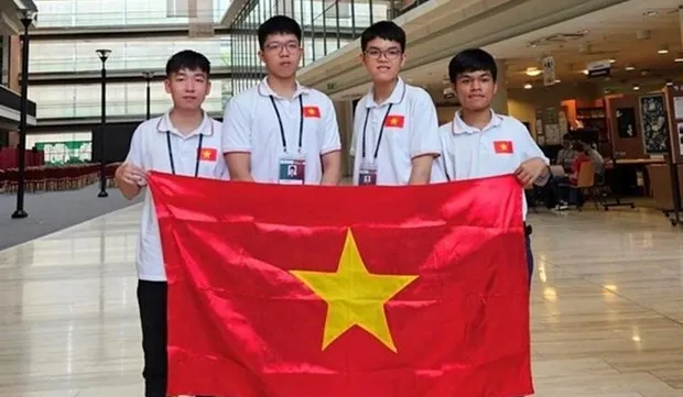 All four Vietnamese students win medals at Int’l Olympiad in Informatics