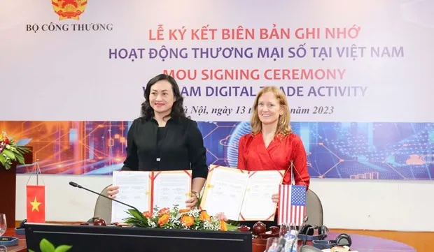 Vietnam, USAID ink MoU on digital trade activity