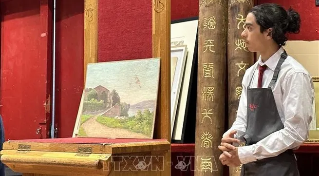 Paintings of King Ham Nghi auctioned in France