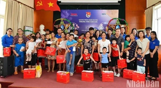 Over 370 billion VND supported children during the 2023 Mid-Autumn Festival