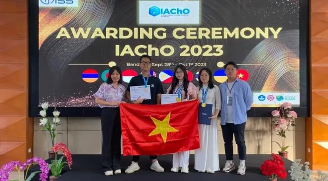 Hanoi students win gold medals at International Applied Chemistry Olympiad