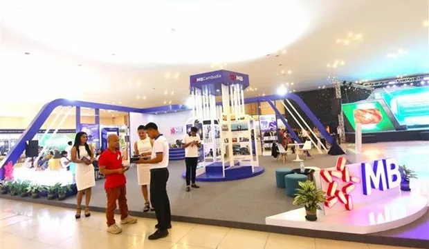 Vietnam-Cambodia defence economic product exhibition closes