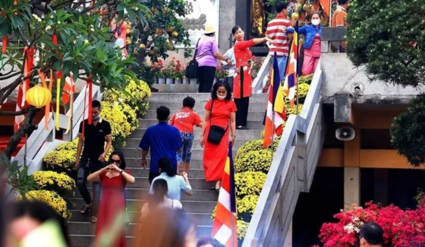 Vietnamese to enjoy one-week Tet holiday in 2024