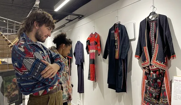 Traditional costumes of Vietnamese ethnic groups displayed in Paris