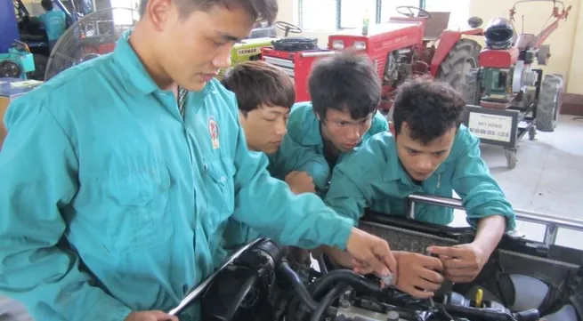 Hung Yen promotes vocational training to meet development requirements