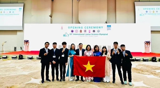 Hanoi students win six medals at the International Junoir Science Olympiad