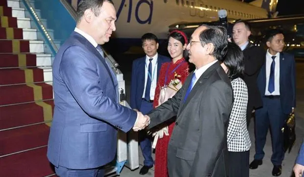 Belarusian PM arrives in Hanoi, beginning official visit to Vietnam