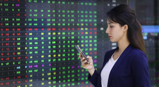 VN-Index hits 10-month high