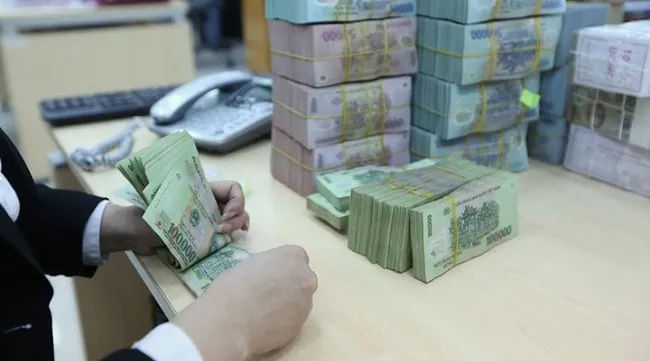 Reference exchange rate down 10 VND on July 27