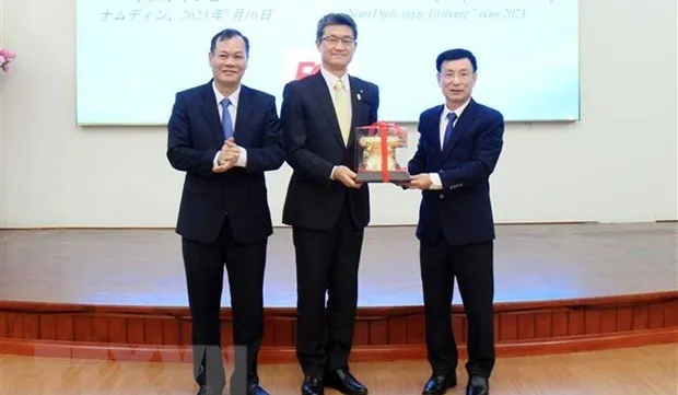 Japan's Miyazaki prefecture delegation pays working visit to Nam Dinh