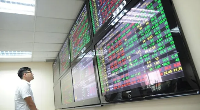 VN-Index surpasses 1,105 points