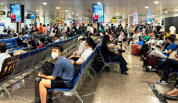 Passengers eligible for refunds if flights delay for five hours or more
